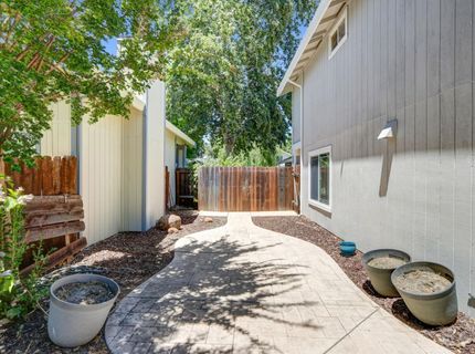 6932 Springmont Dr, Elk Grove, CA 95758 Photo