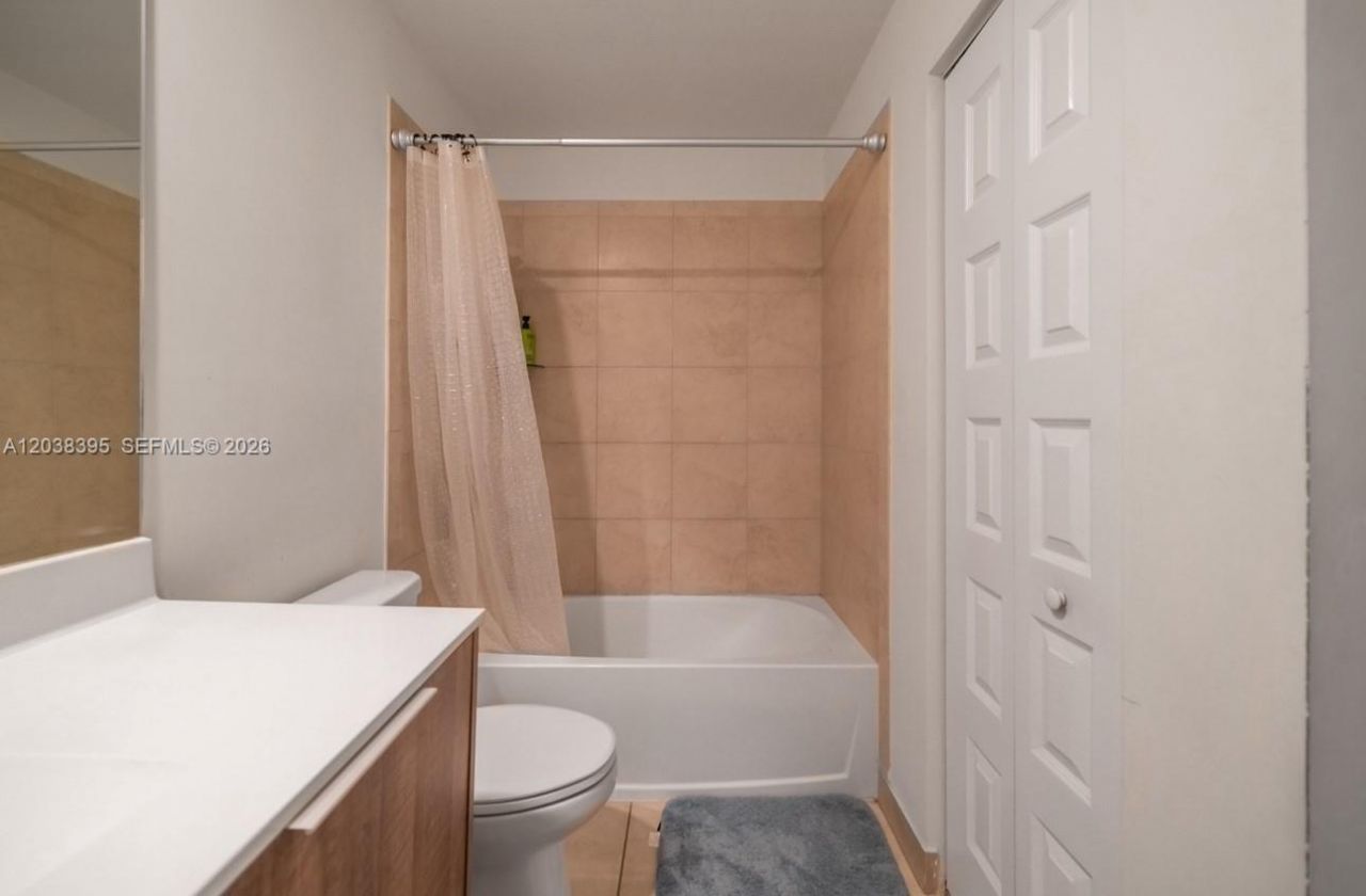 10443 NW 82nd St , Unit 8, Doral, FL 33178 Photo