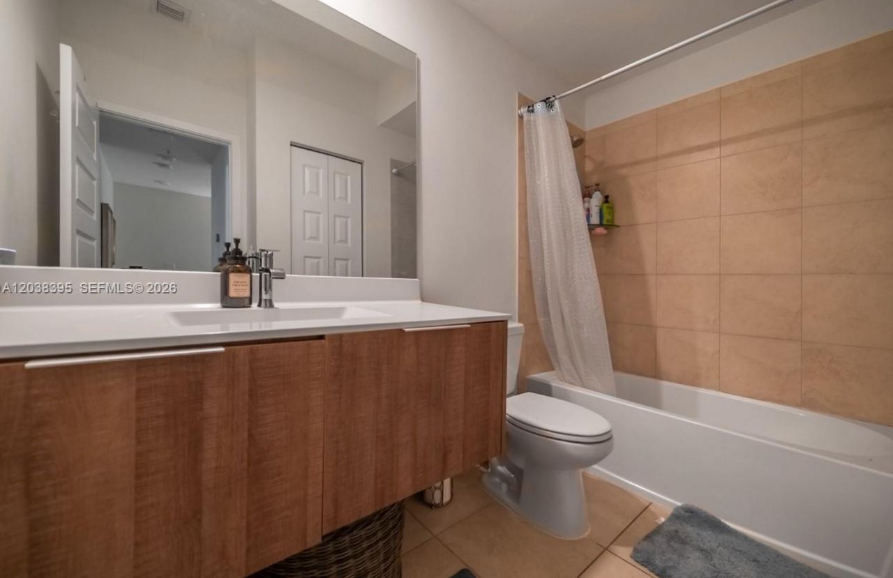 10443 NW 82nd St , Unit 8, Doral, FL 33178 Photo
