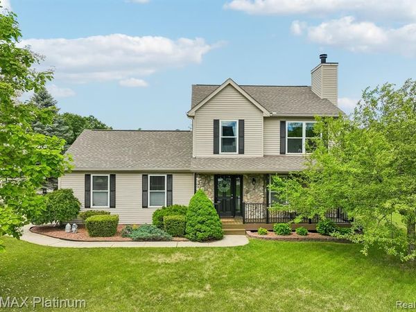 2353 Chestnut Bend, Oceola Twp, MI 48855