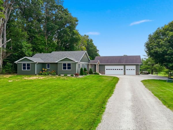 4279 W 100 N Road, Huntington, IN 46750