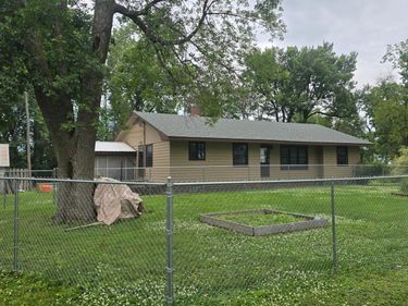 81927 120th Street, Glenville, MN 56036