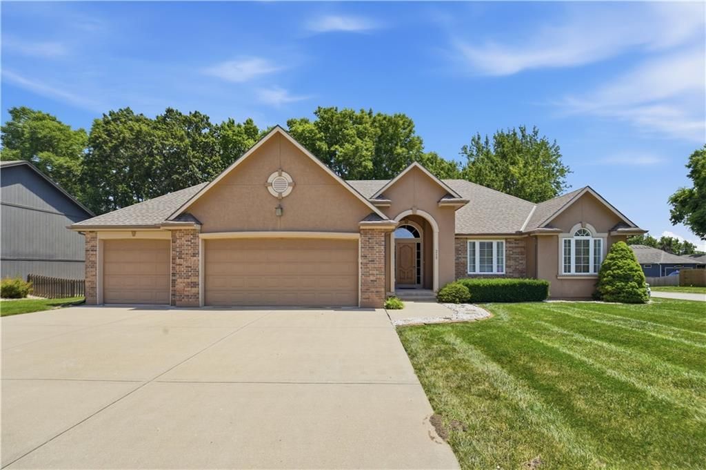 213 Blackjack Avenue, Lone Jack, MO 64070 Main Photo