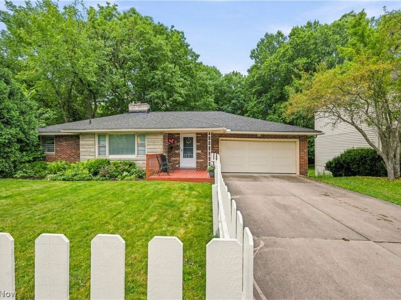 646 Palisades Drive, Akron, OH 44303 Photo 1