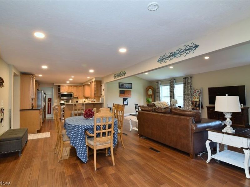 17615 Indian Hills Drive, Chagrin Falls, OH 44023 Photo 10