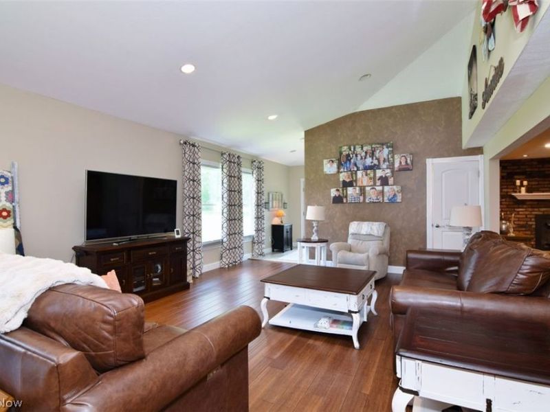 17615 Indian Hills Drive, Chagrin Falls, OH 44023 Photo 12
