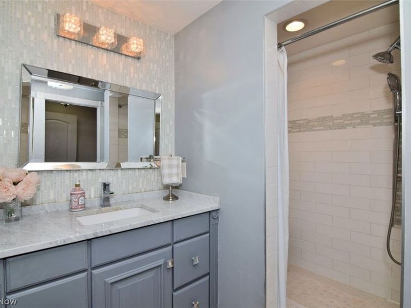 17615 Indian Hills Drive, Chagrin Falls, OH 44023 Photo 17