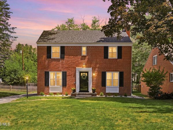 2914 Meadowwood Drive, Toledo, OH 43606