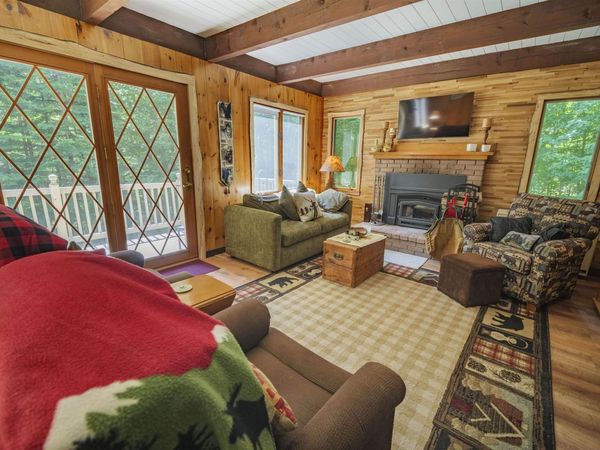 180 Debbie Higgins Lane, Wardsboro, VT 05355