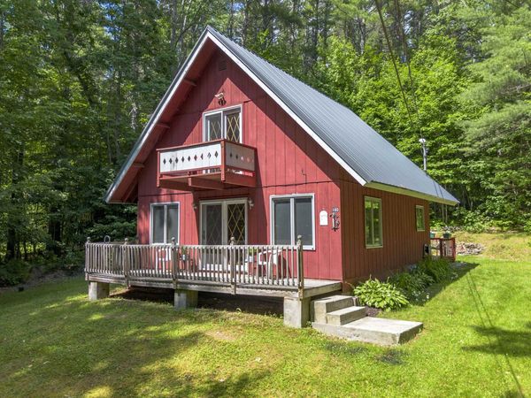 180 Debbie Higgins Lane, Wardsboro, VT 05355