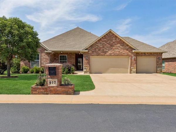 617 Spavinaw Lane, Edmond, OK 73025