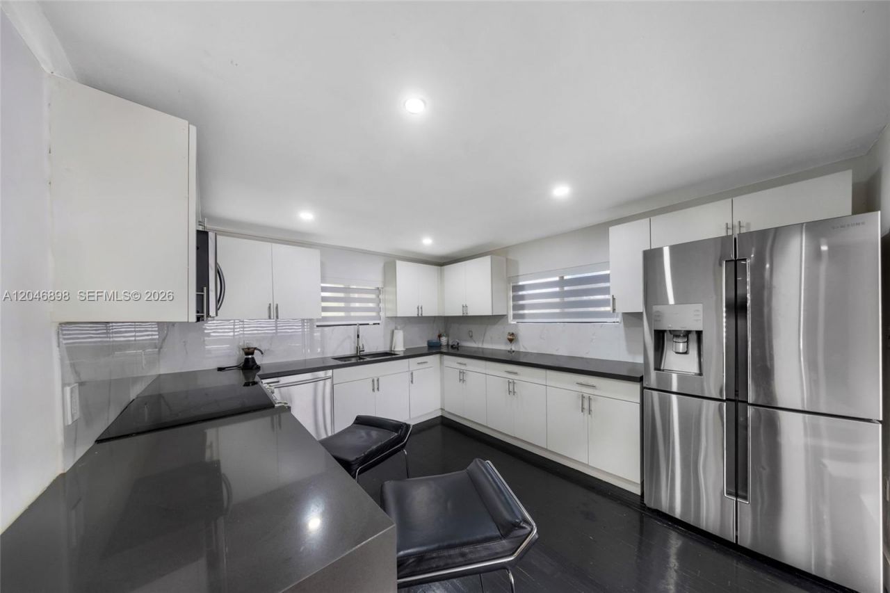 6541 SW 18th St , West Miami, FL 33155 Photo