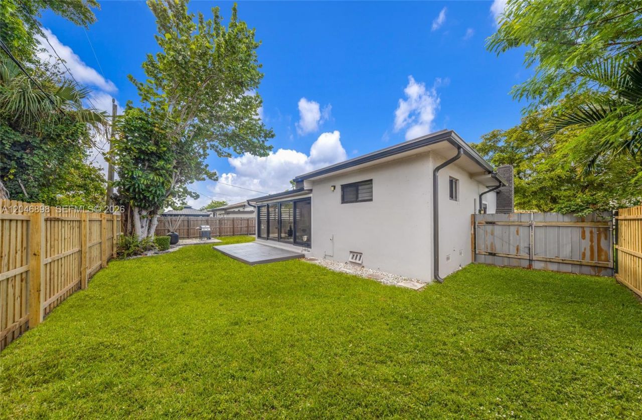 6541 SW 18th St , West Miami, FL 33155 Photo