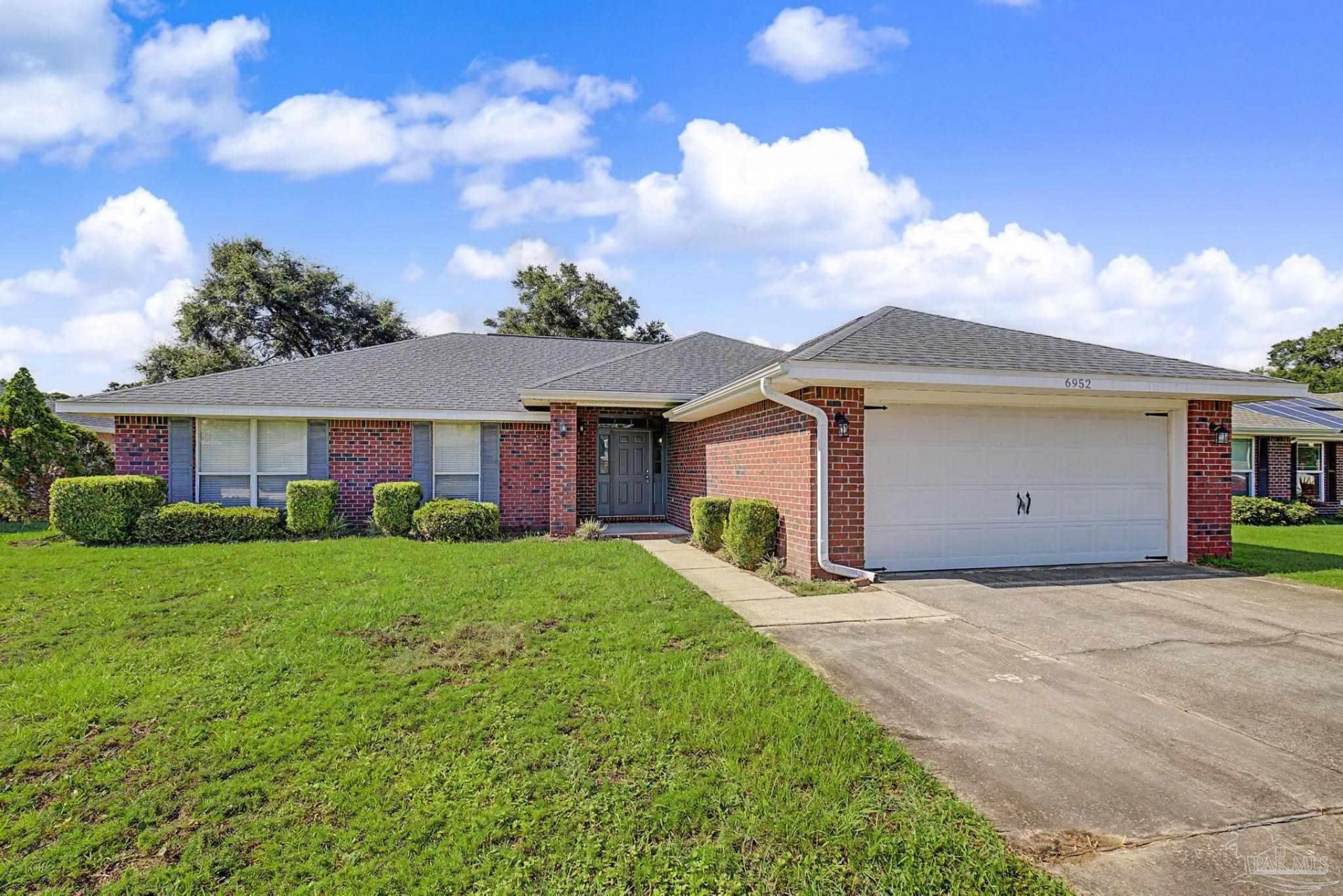 6952 Hardwood Ct, Milton, FL 32583 Main Photo