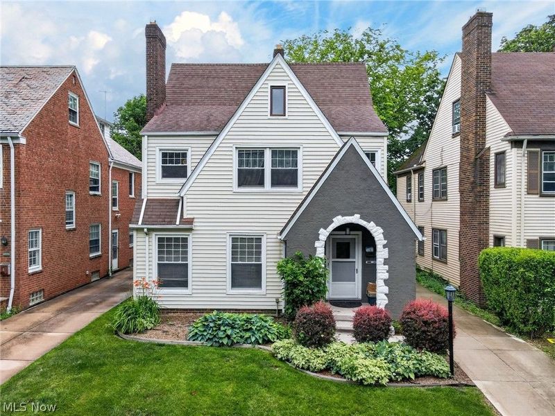 3559 Gridley Road, Shaker Heights, OH 44122 Photo 2