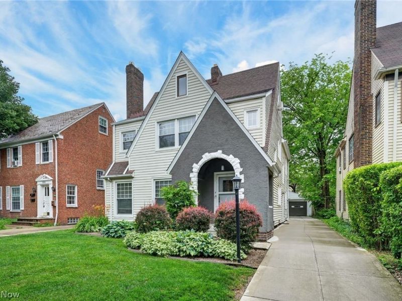 3559 Gridley Road, Shaker Heights, OH 44122 Photo 3