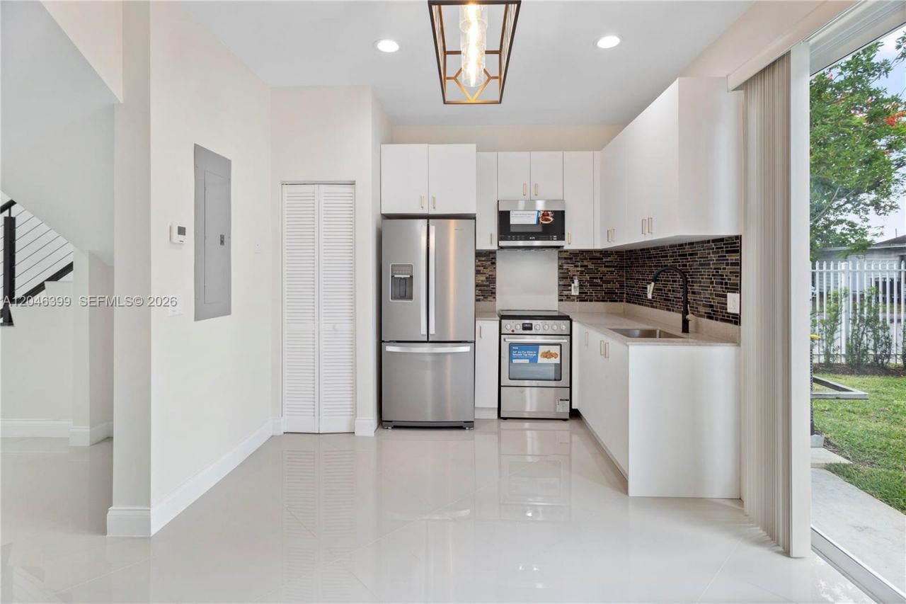1252 NW 39th St , Unit 1252, Miami, FL 33142 Photo