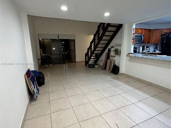 9421 Fontainebleau Blvd , Unit 202-35, Miami, FL 33172