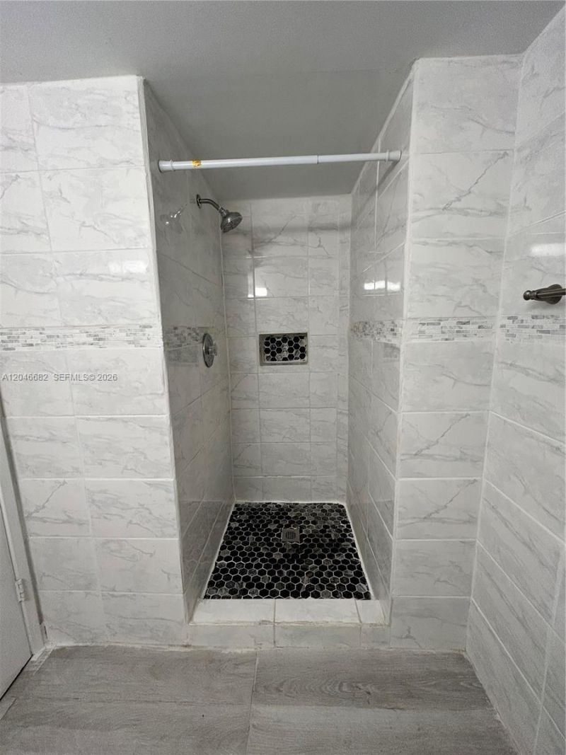 9421 Fontainebleau Blvd , Unit 202-35, Miami, FL 33172 Photo