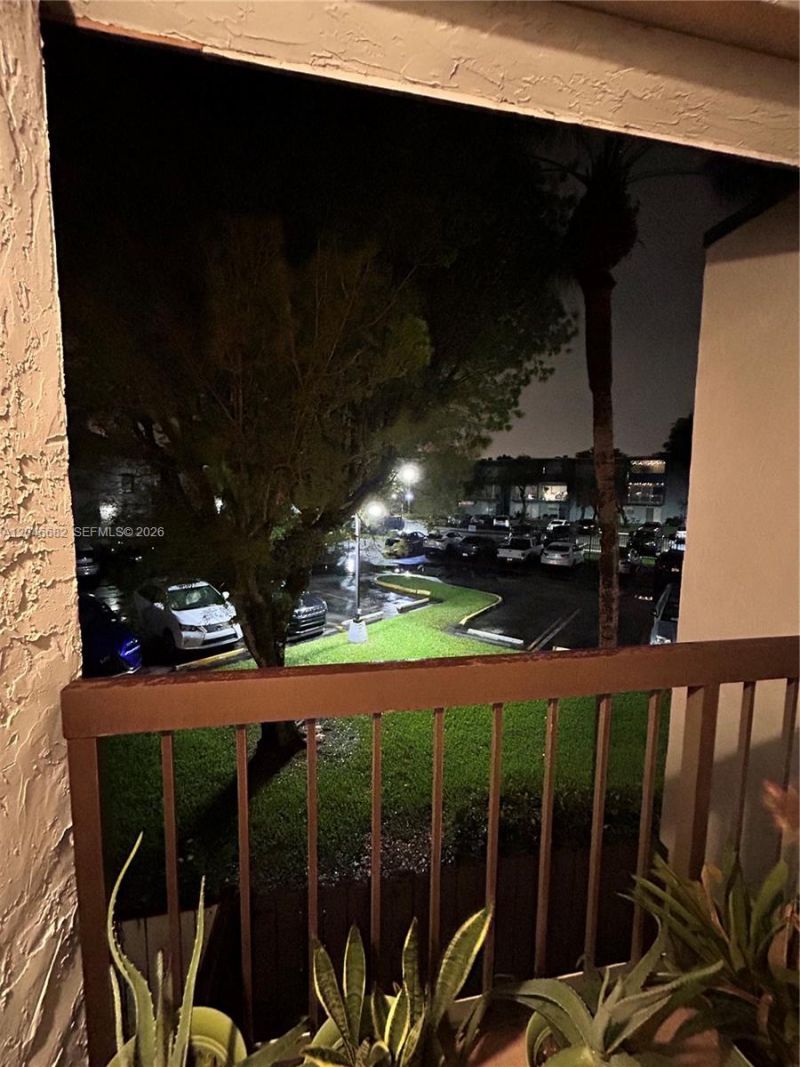 9421 Fontainebleau Blvd , Unit 202-35, Miami, FL 33172 Photo