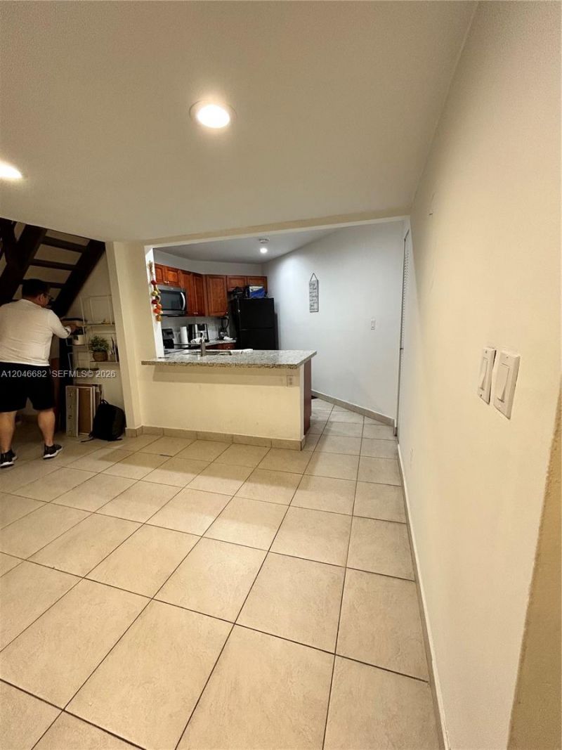 9421 Fontainebleau Blvd , Unit 202-35, Miami, FL 33172 Photo