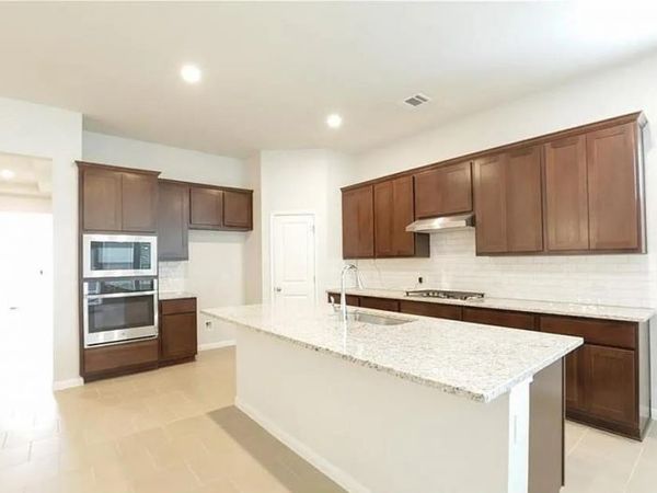 135 Horseshoe CV, Kyle, TX 78640