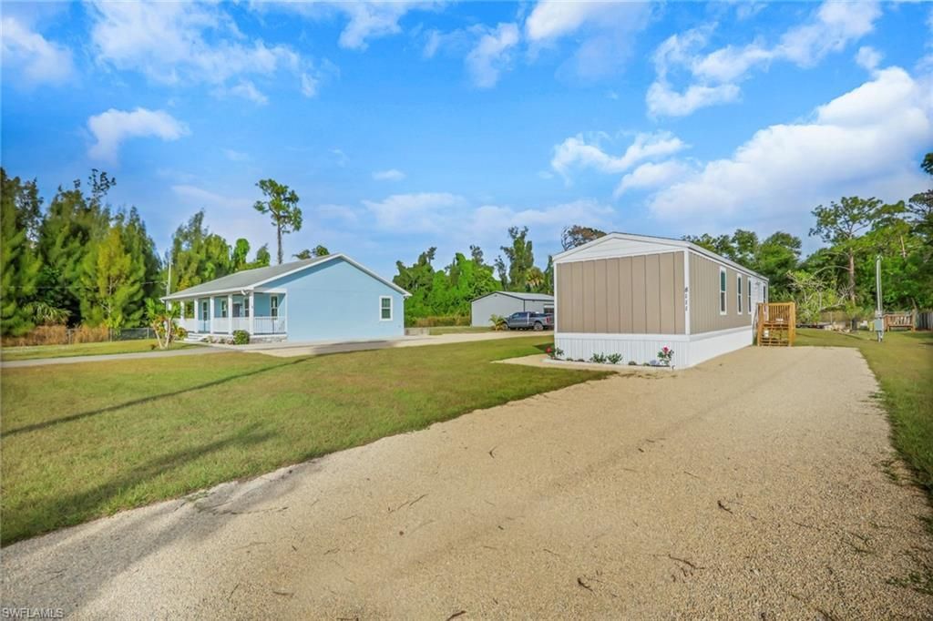8111 Breeze Dr , North Fort Myers, FL 33917 Photo