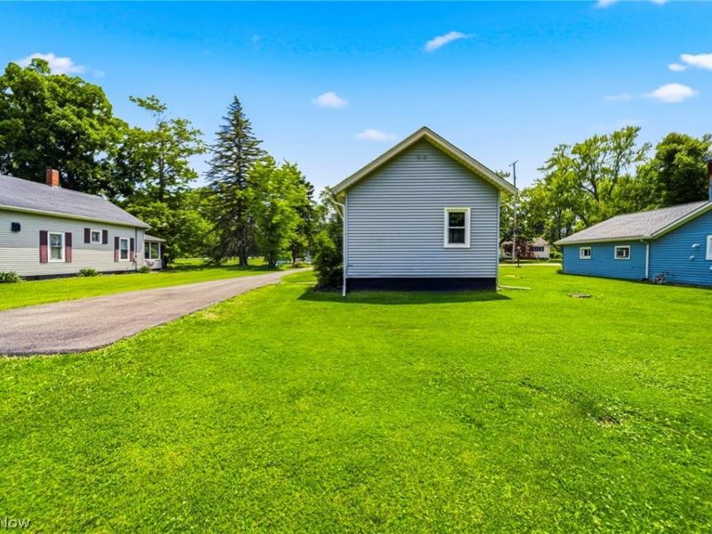 61 Erie Street E, Jefferson, OH 44047 Photo 10