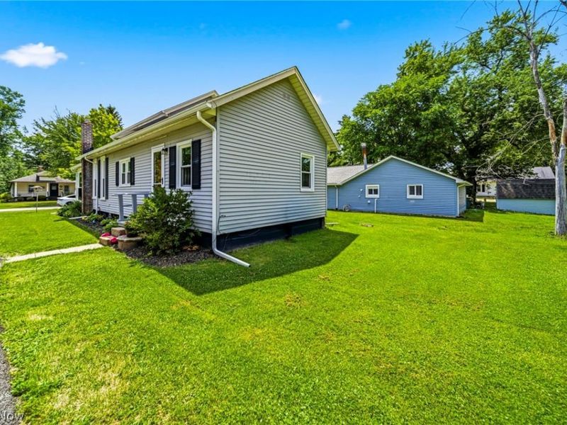 61 Erie Street E, Jefferson, OH 44047 Photo 7