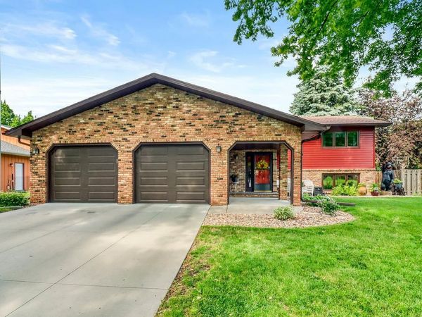 3907 3rd Street S, Moorhead, MN 56560