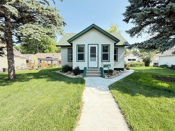 335 E Schlieman Avenue, Appleton, MN 56208