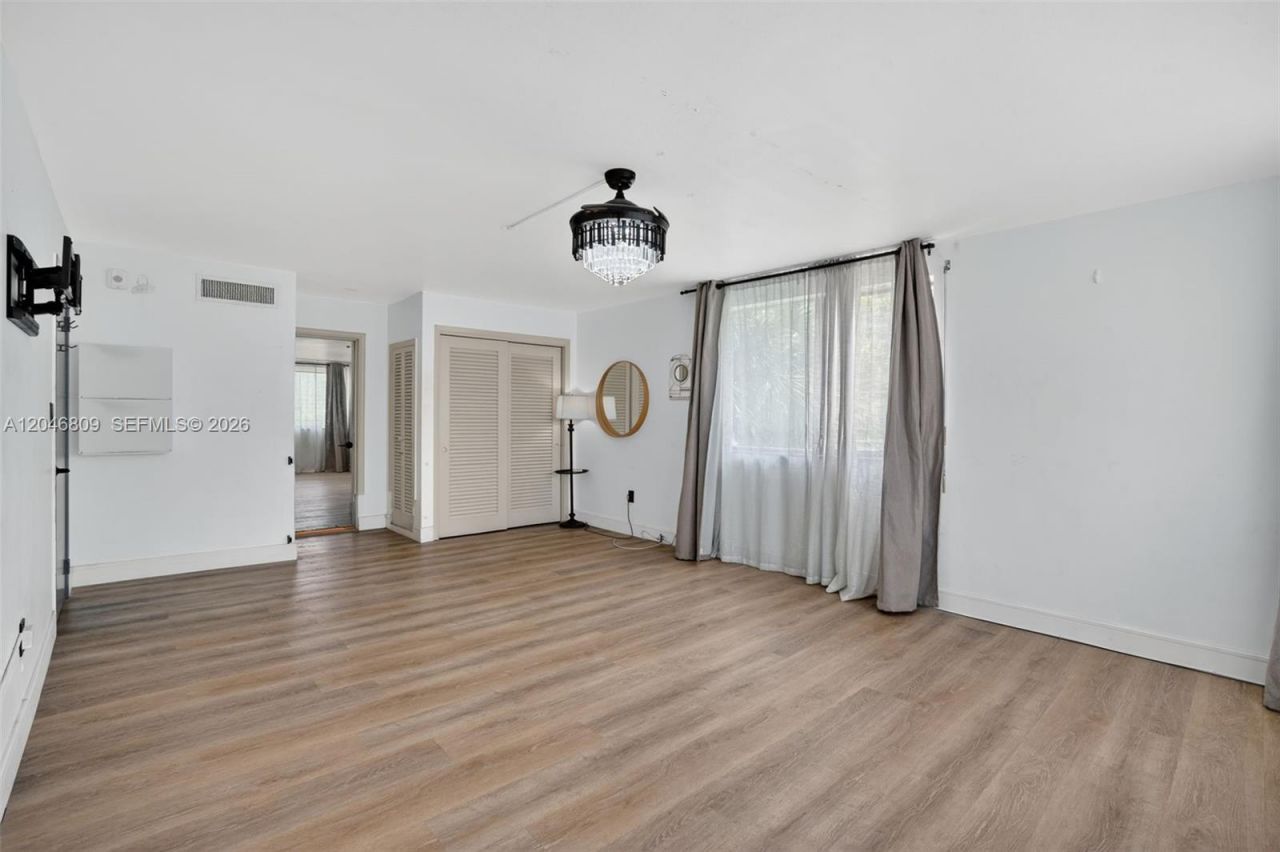 10240 Collins Ave , Unit 207, Bal Harbour, FL 33154 Photo