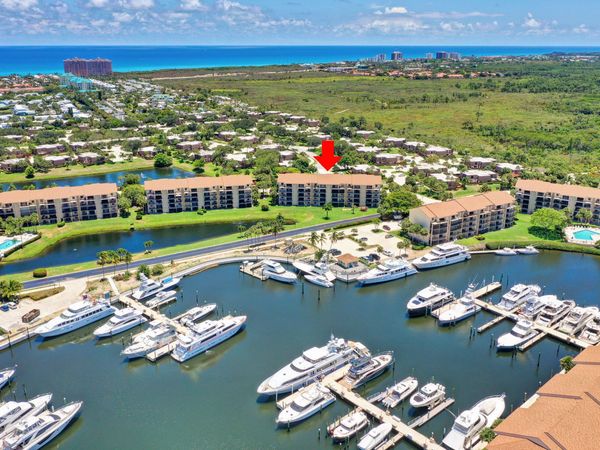 901 Seafarer Circle, Unit 104, Jupiter, FL 33477