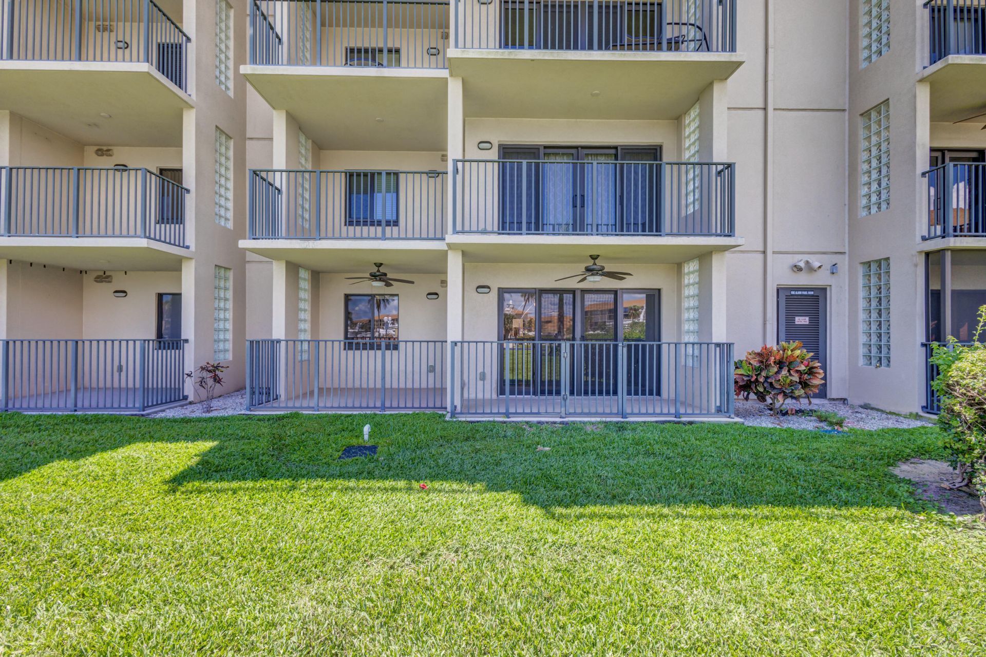 901 Seafarer Circle, Unit 104, Jupiter, FL 33477 Photo