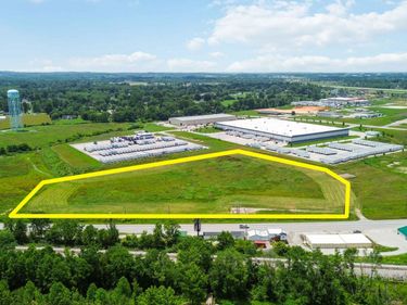 9999 S Laurel Road, Unit 077-00-00-, London, KY 40744