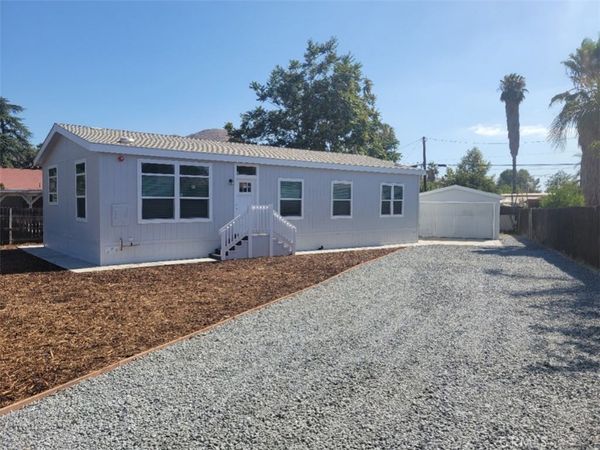26113 Naumann, Homeland, CA 92548