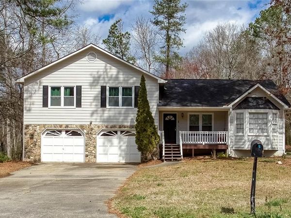 563 Presidential Drive , Dallas, GA 30157