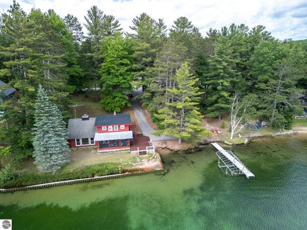 10582 Twin Lake Road, NE N, Mancelona, MI 49659