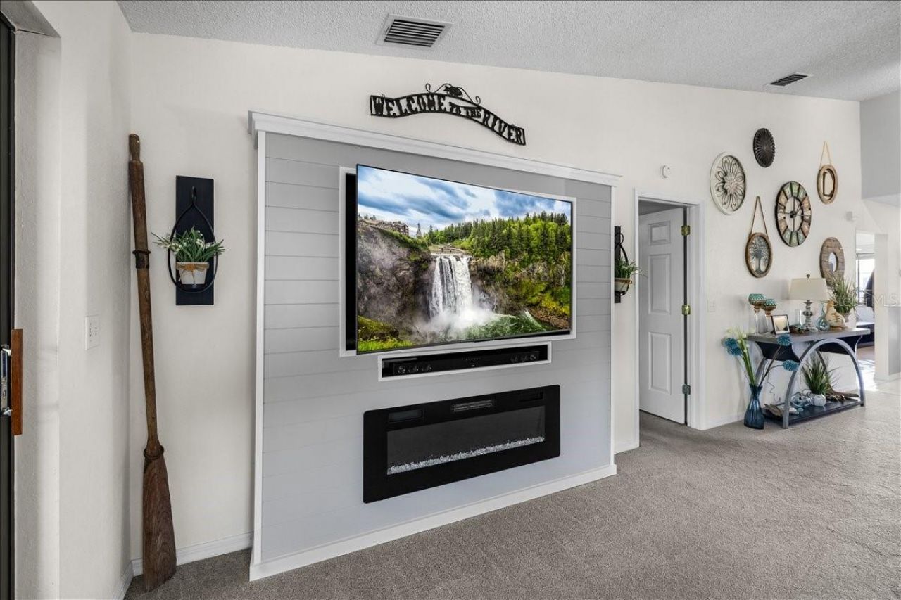 6653 River Run Boulevard, Unit 6653, Weeki Wachee, FL 34607 Photo