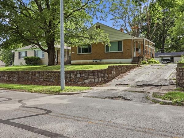 1532 S Ash Avenue, Independence, MO 64052