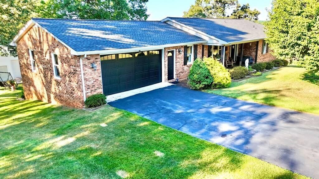 6481 Stewartsville Rd, Moneta, VA 24121 Main Photo