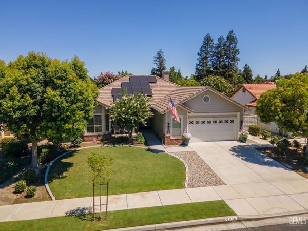 9906 Cinderella Avenue, Bakersfield, CA 93311