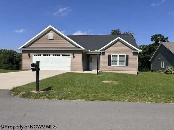 111 Charolais Circle, Fairmont, WV 26554