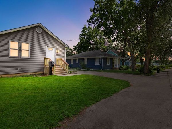 125 Burton Street , Grayslake, IL 60030