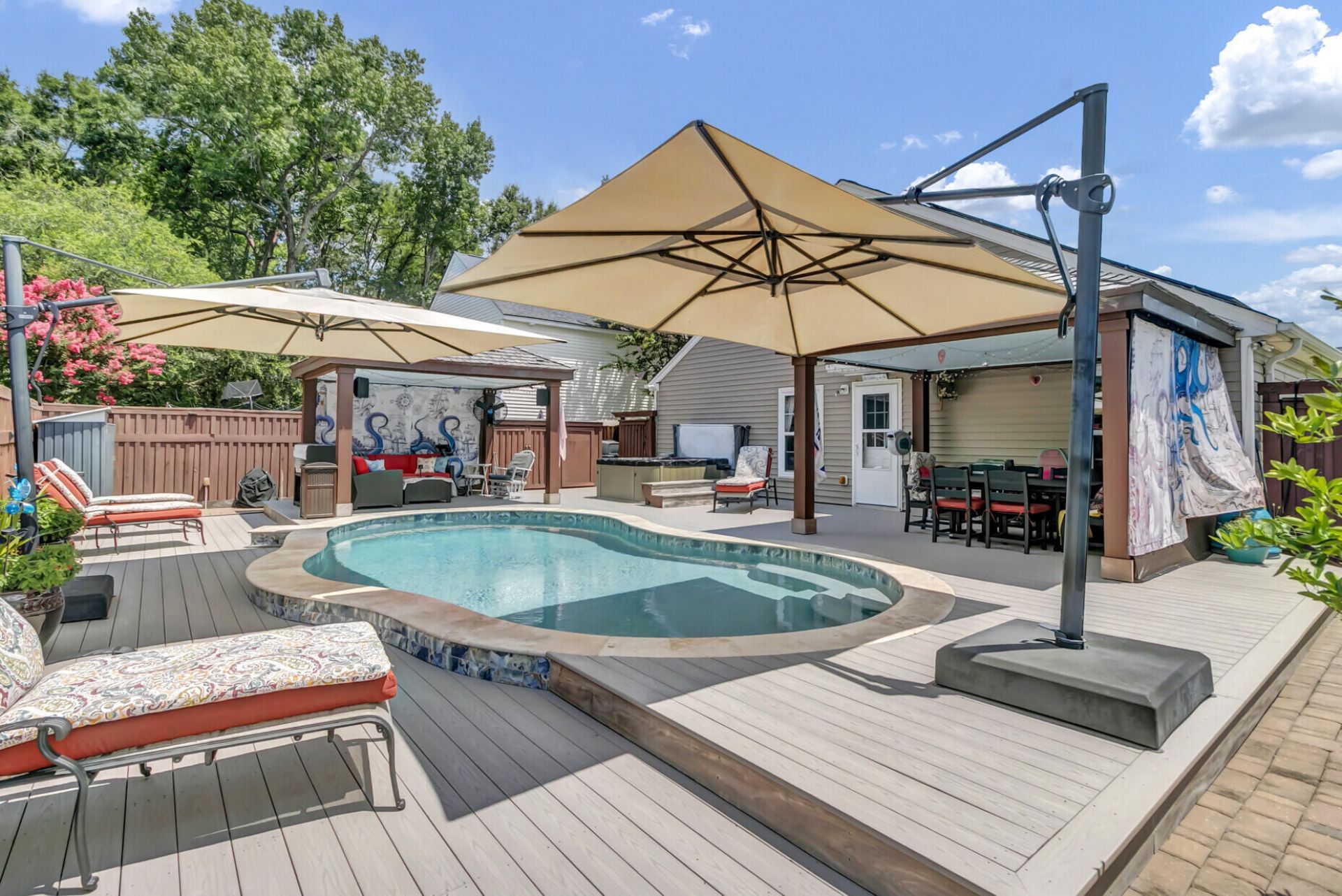 1202 Catbird Court Photo 19