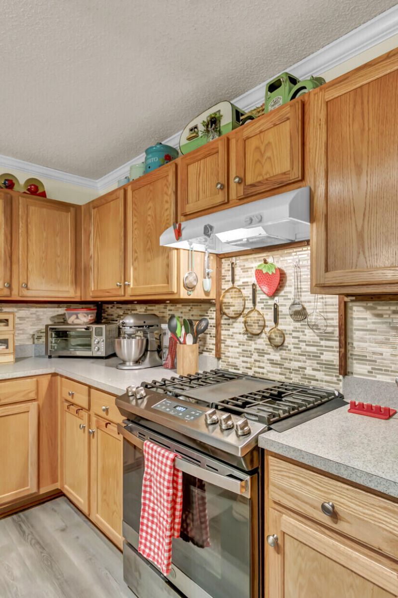 1202 Catbird Court Photo 8