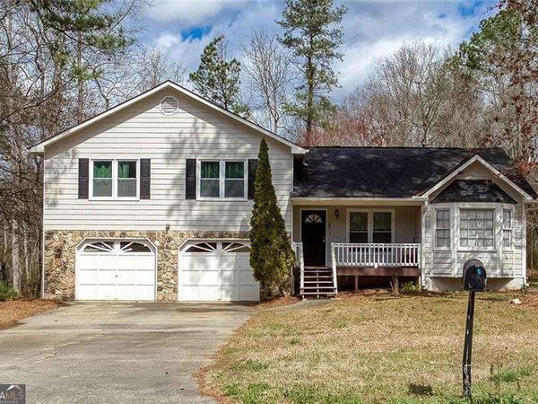 563 Presidential Drive, Dallas, GA 30157