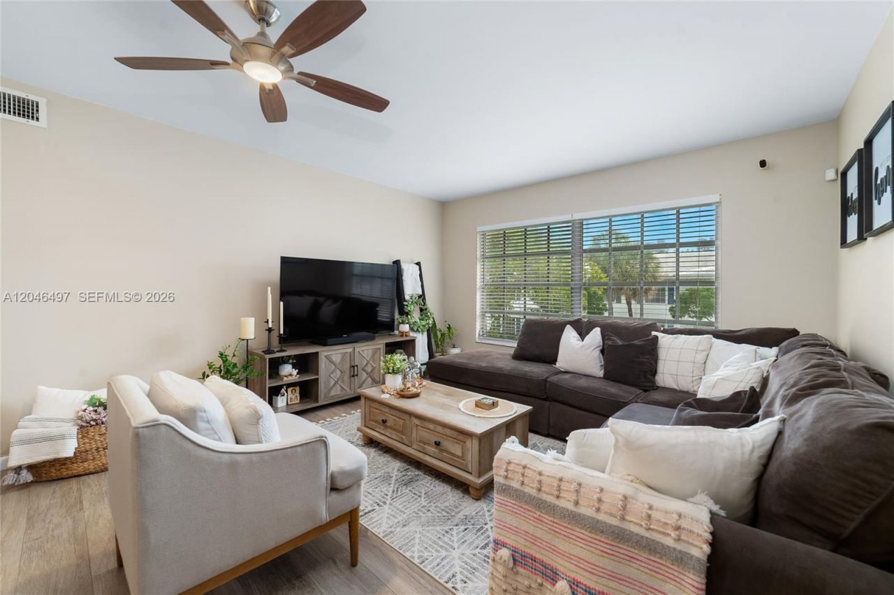 2201 NE 66th St, Unit 1323, Fort Lauderdale, FL 33308 Photo
