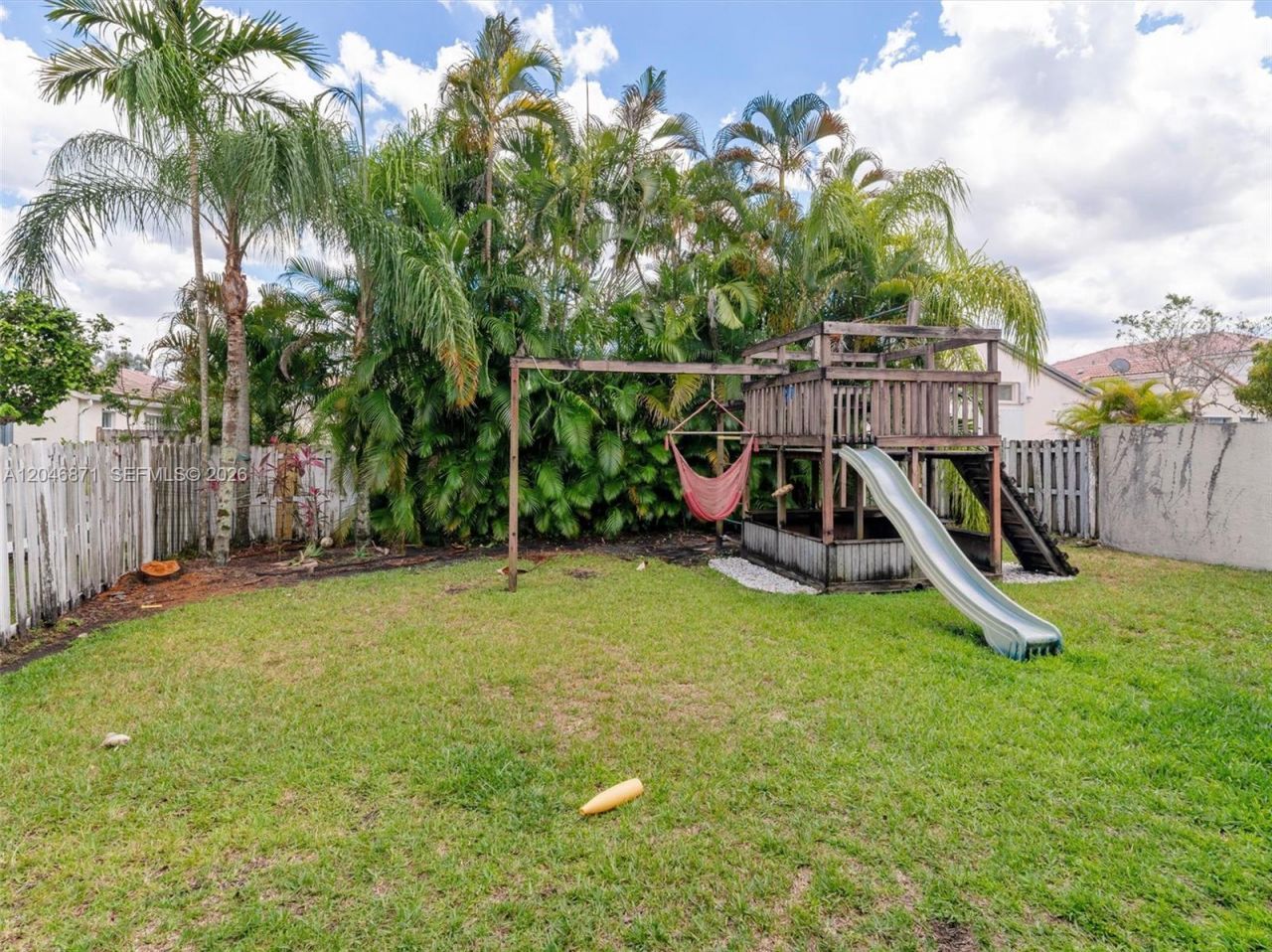15760 NW 16th Ct , Unit 15760, Pembroke Pines, FL 33028 Photo