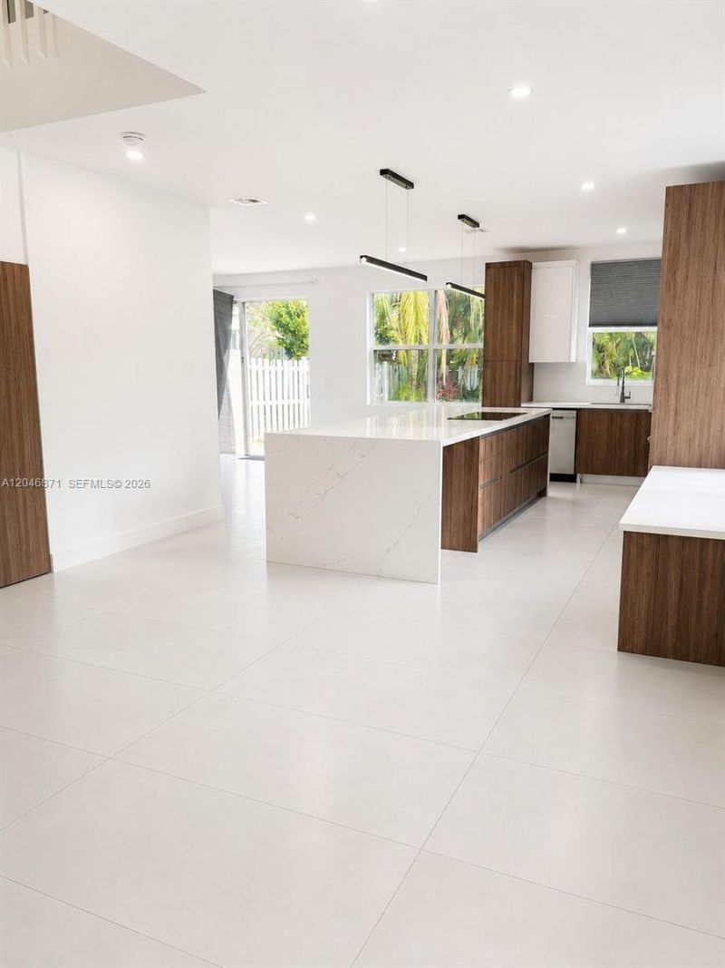 15760 NW 16th Ct, Unit 15760, Pembroke Pines, FL 33028 Photo